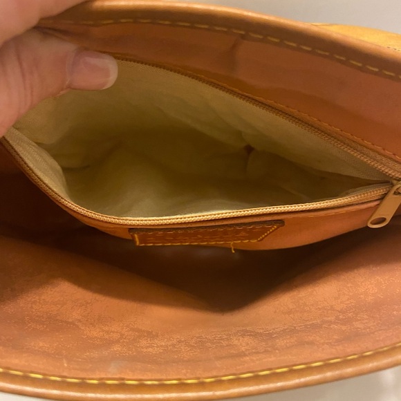 Prima Classe Alviero Martini Crossbody bag . Luxury made in Italy Map - Picture 10 of 16